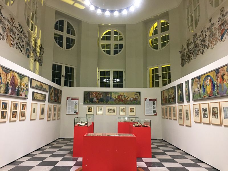 MHK, Ausstellungsansicht, Grimms Märchen im Jugendstil, Bild Stephanie Homeier
